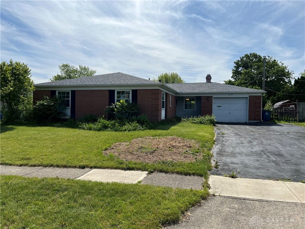 Property Photo:  7073 Cliffstone Drive  OH 45424 