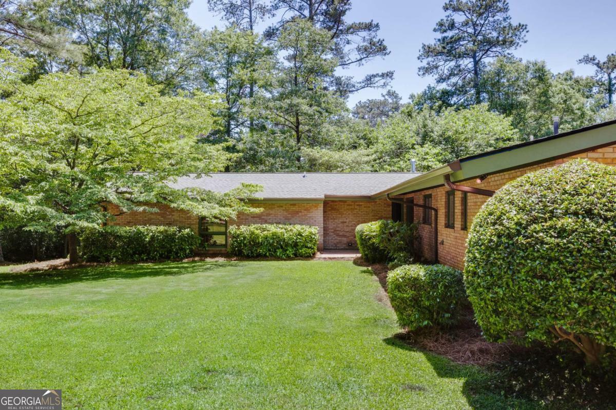 Property Photo: 265 Tanglewood Drive GA 30606