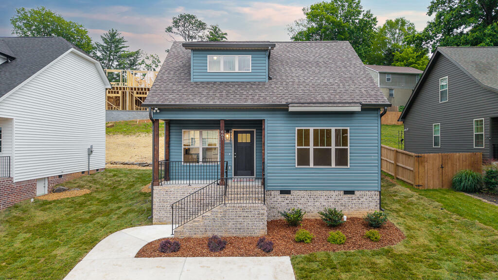 Property Photo: 607 Westover Drive SW TN 37311