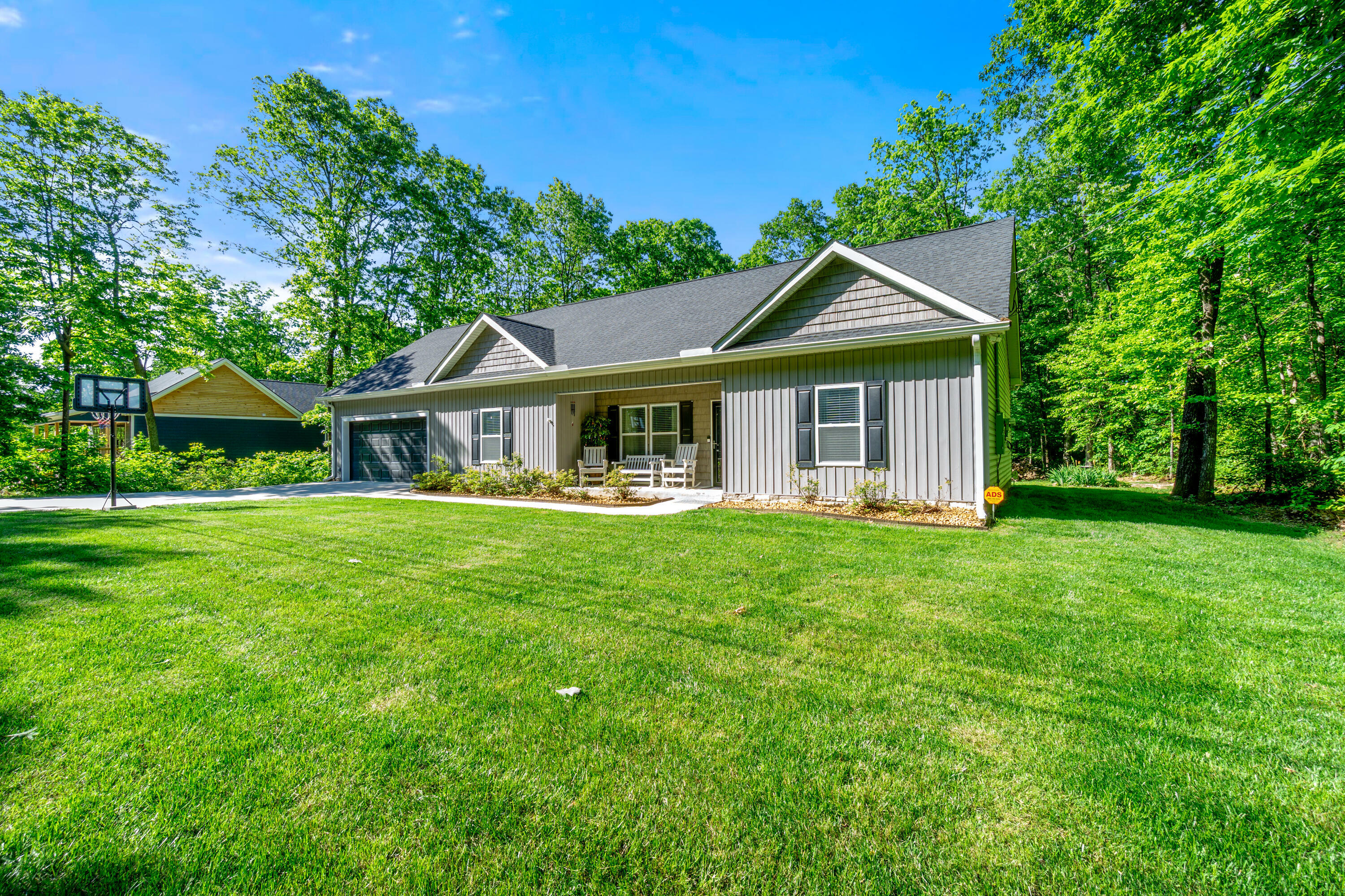 Property Photo:  141 Woodland Way  TN 37377 