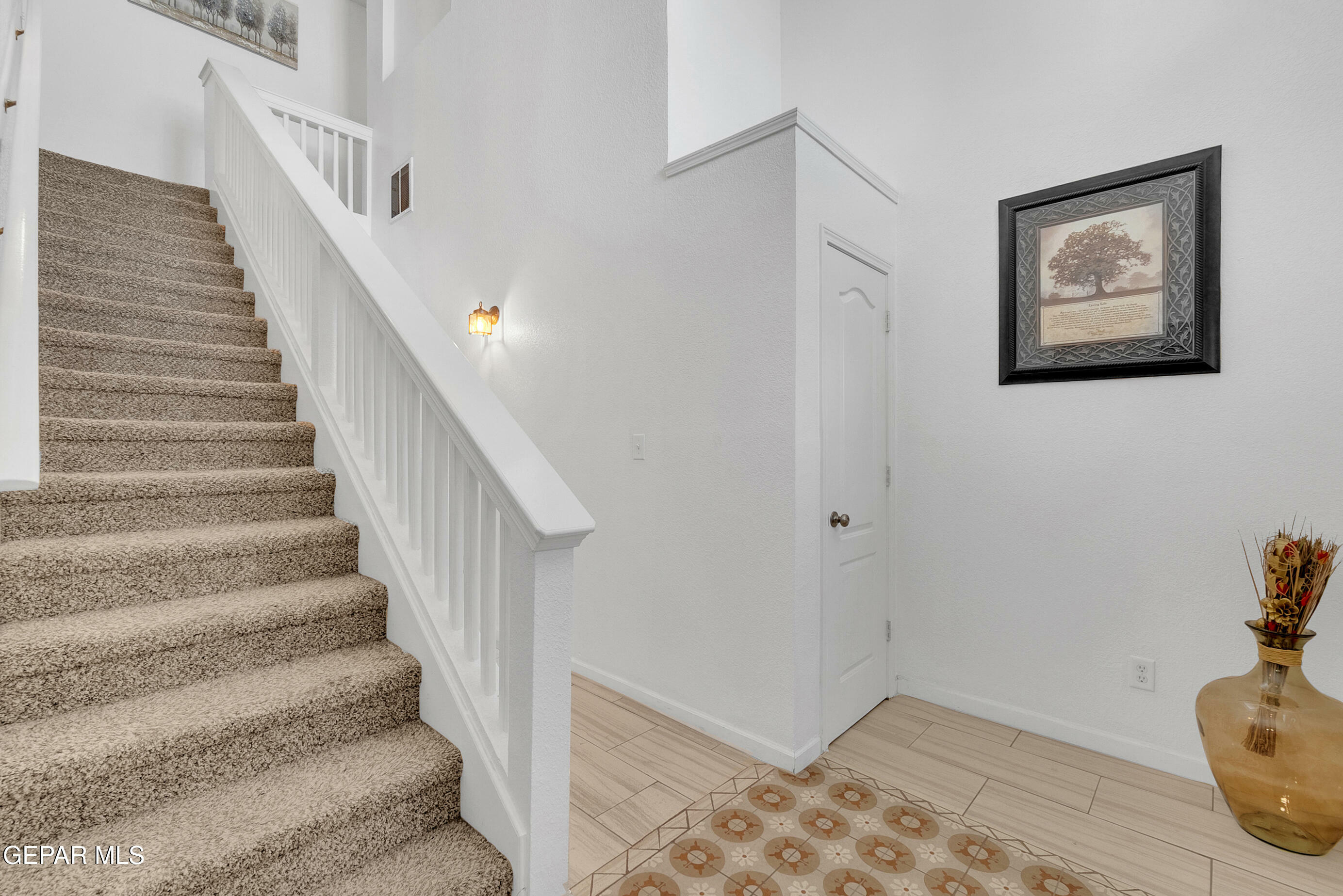 Property Photo: 532 Gentry Way TX 79928