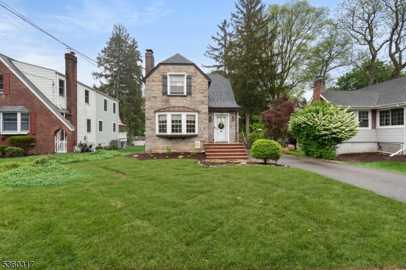 Property Photo:  35 Farrington St  NJ 07006 