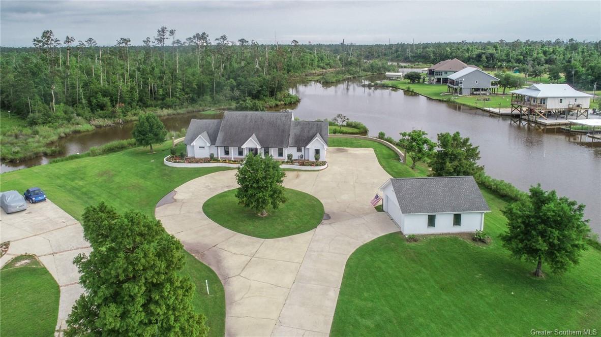 Property Photo:  7012 Captains Cove  LA 70605 