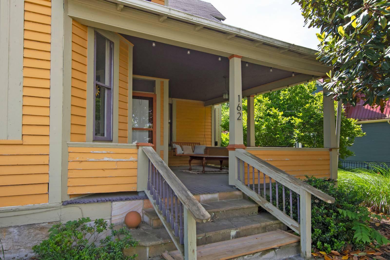 Property Photo: 162 N Monroe St WV 24910