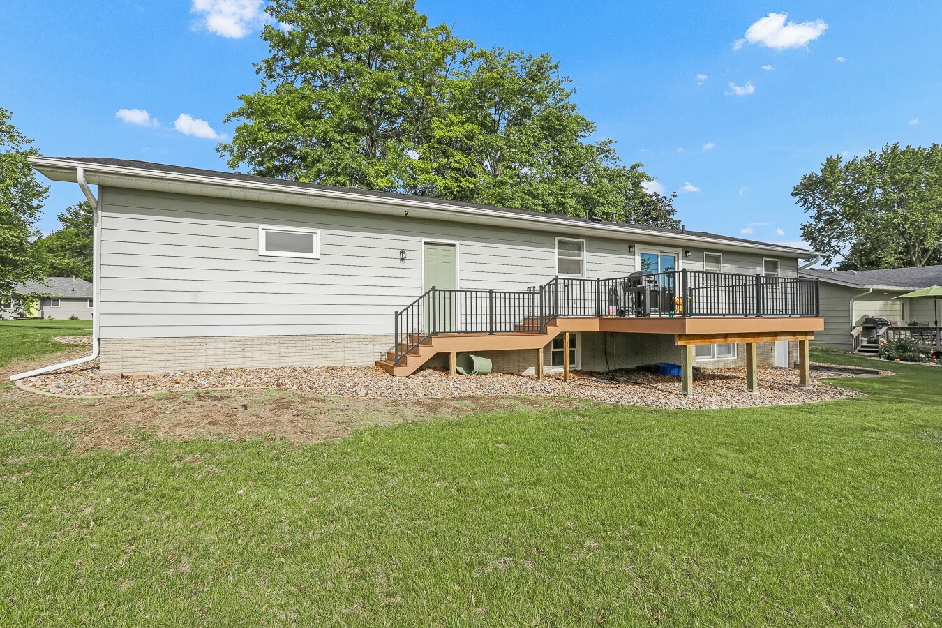 Property Photo: 216 E 9th Street IA 50219