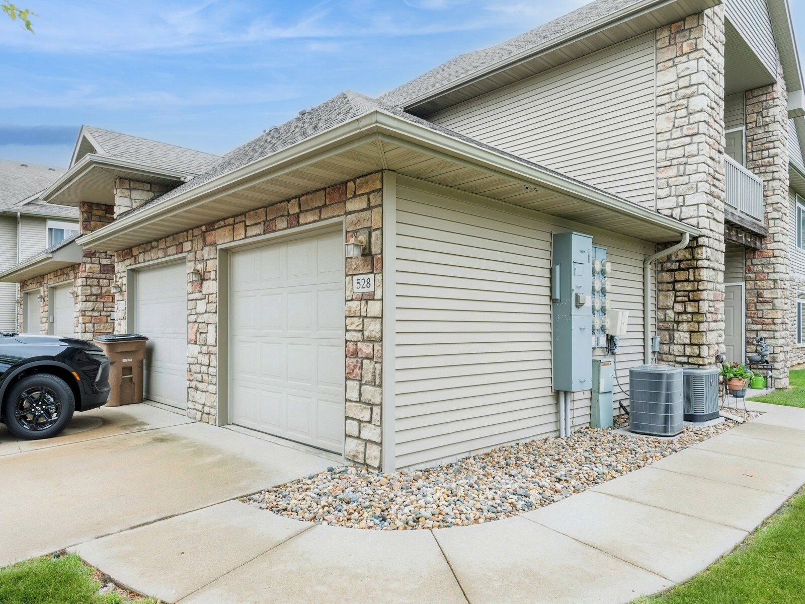 Property Photo: 528 Kelsey Lane IA 50009
