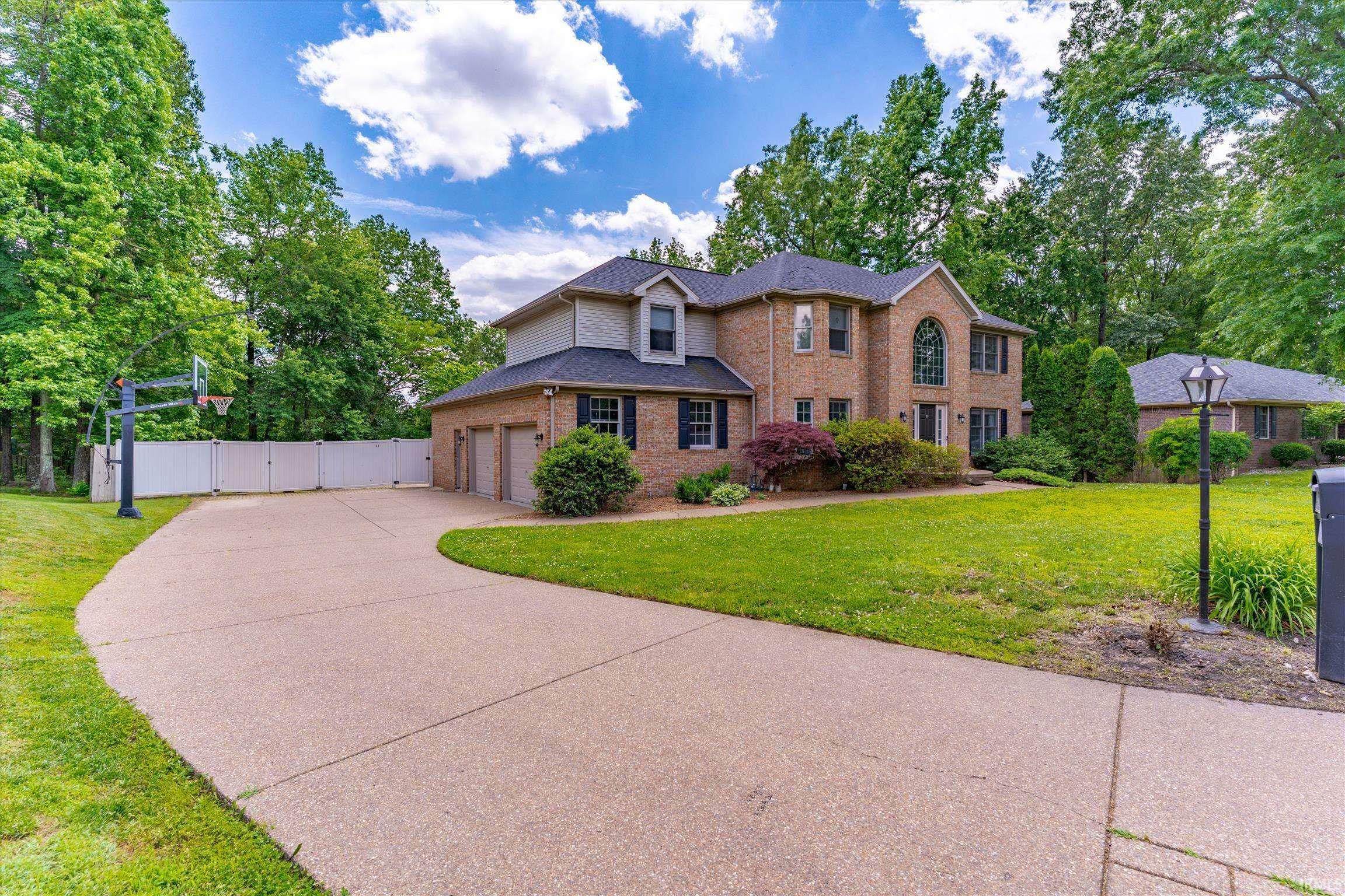 Property Photo: 237 Knollview Drive IN 47711