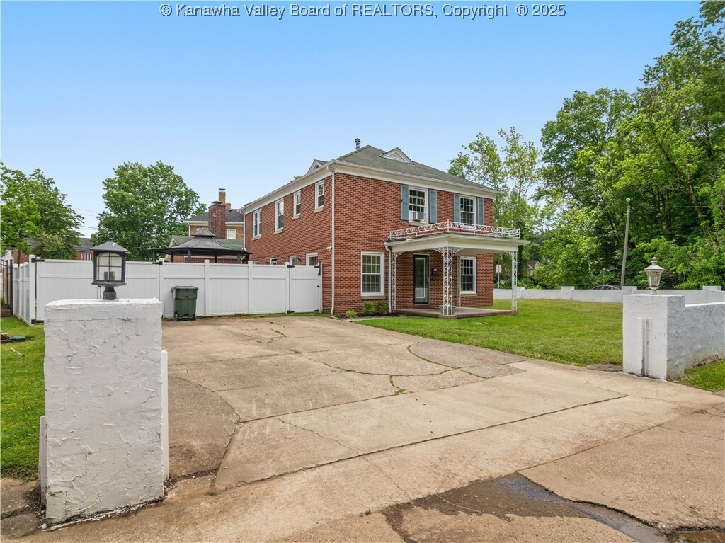 Property Photo: 1300 Enslow Boulevard WV 25701
