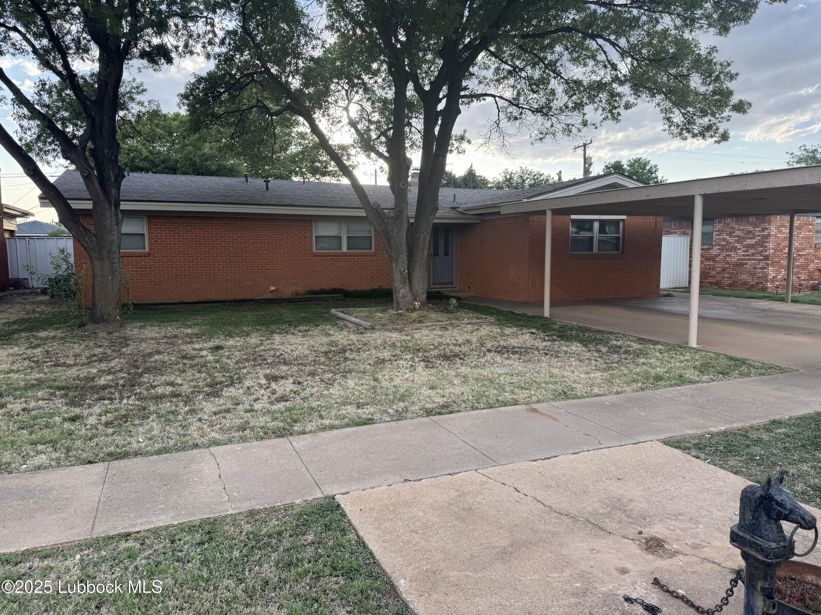 Property Photo: 1807 E 7th TX 79250