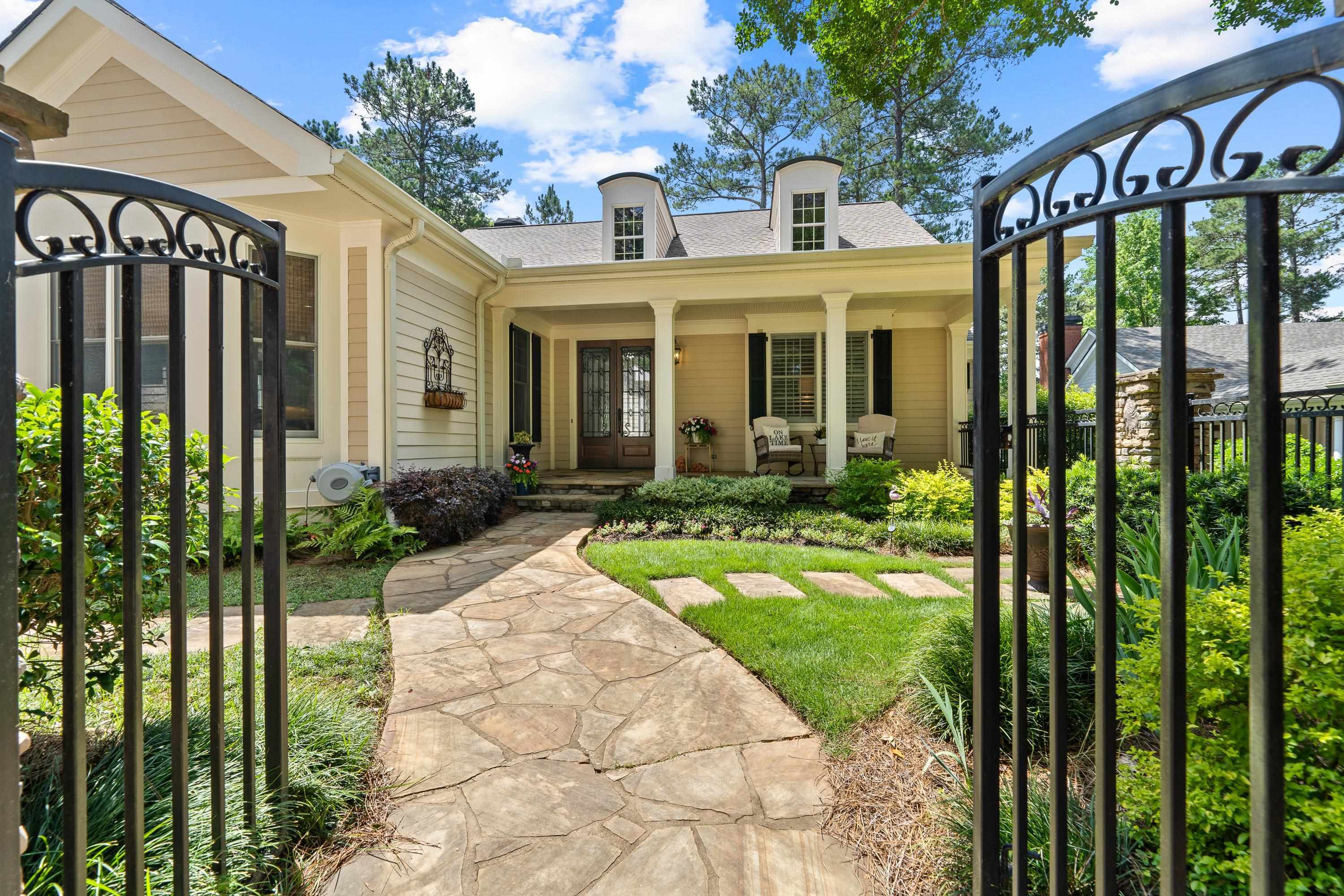 Property Photo:  1051 Rowans View  GA 30642 