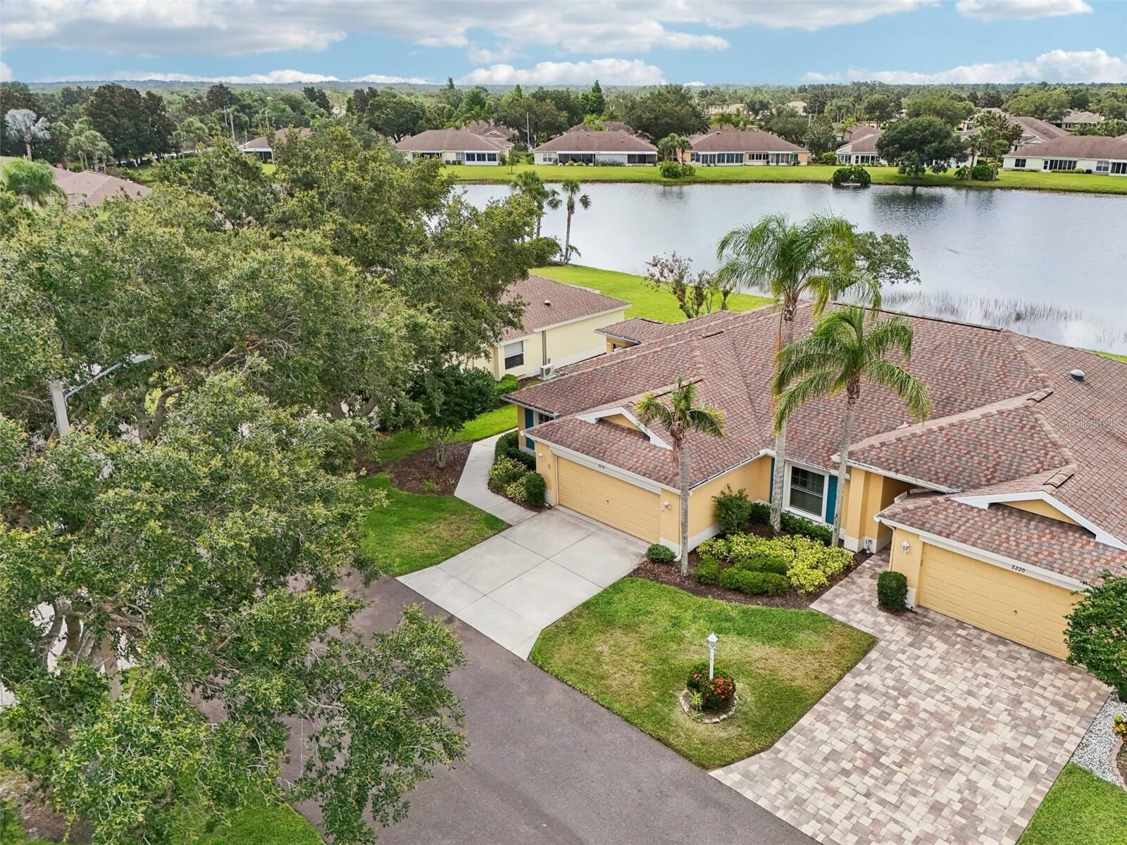 Property Photo: 2218 Brookfield Greens Circle 82 FL 33573