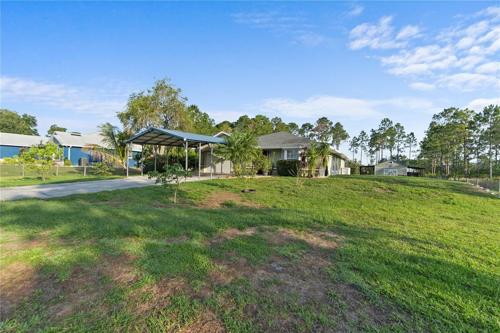 Property Photo: 6975 Maverick Trail FL 34771
