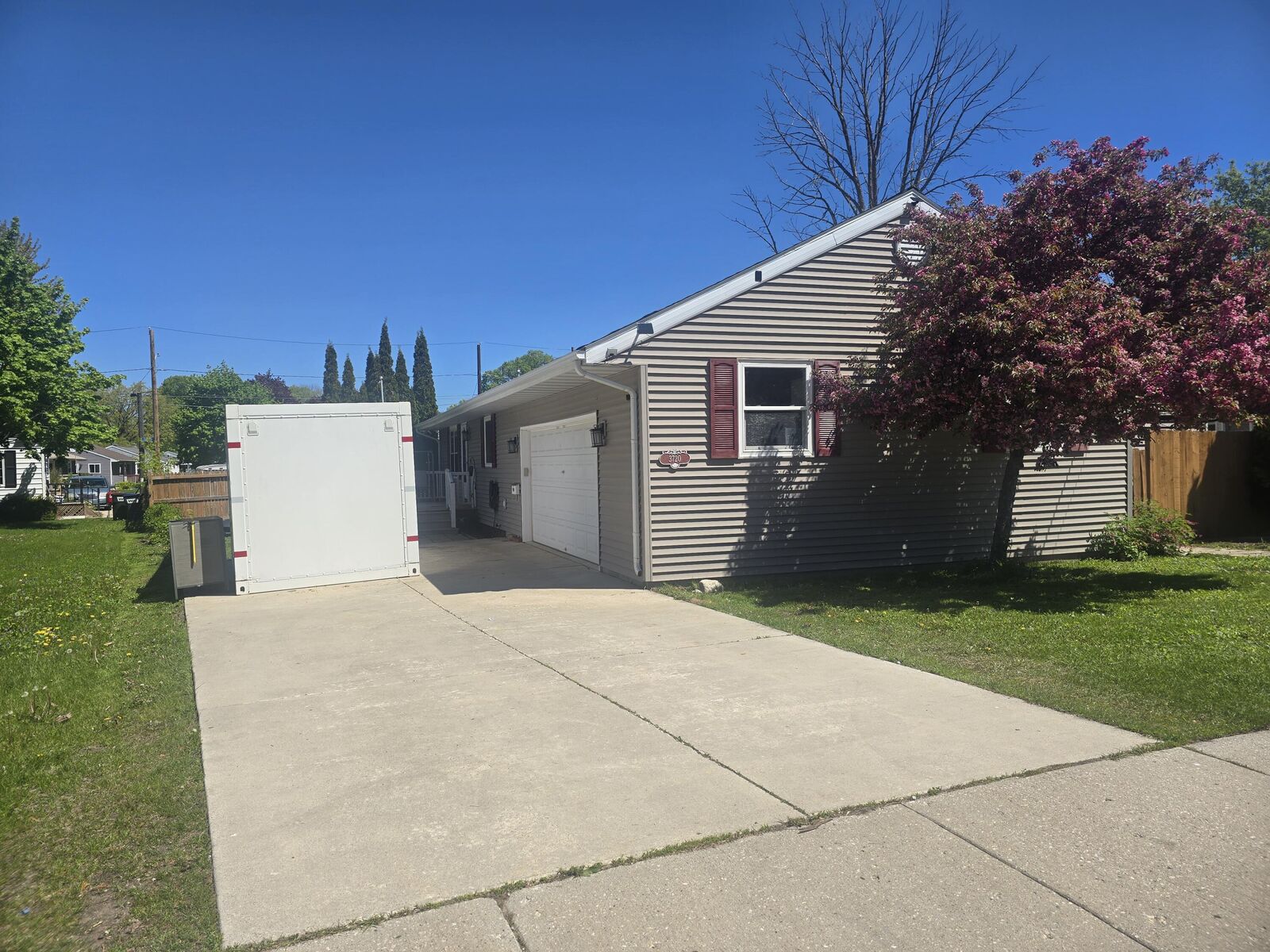 Property Photo:  3720 Rasher St  WI 54220