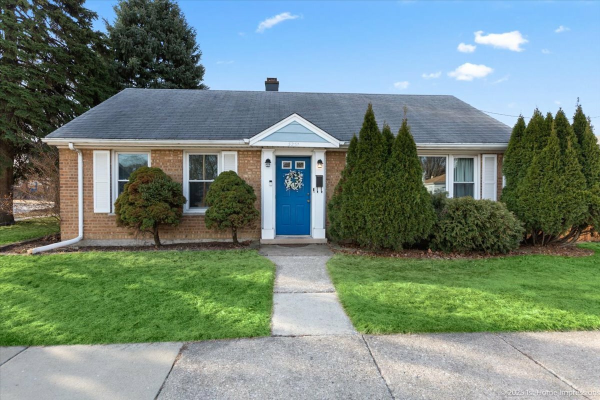 Property Photo: 3231 W 99th Street IL 60805