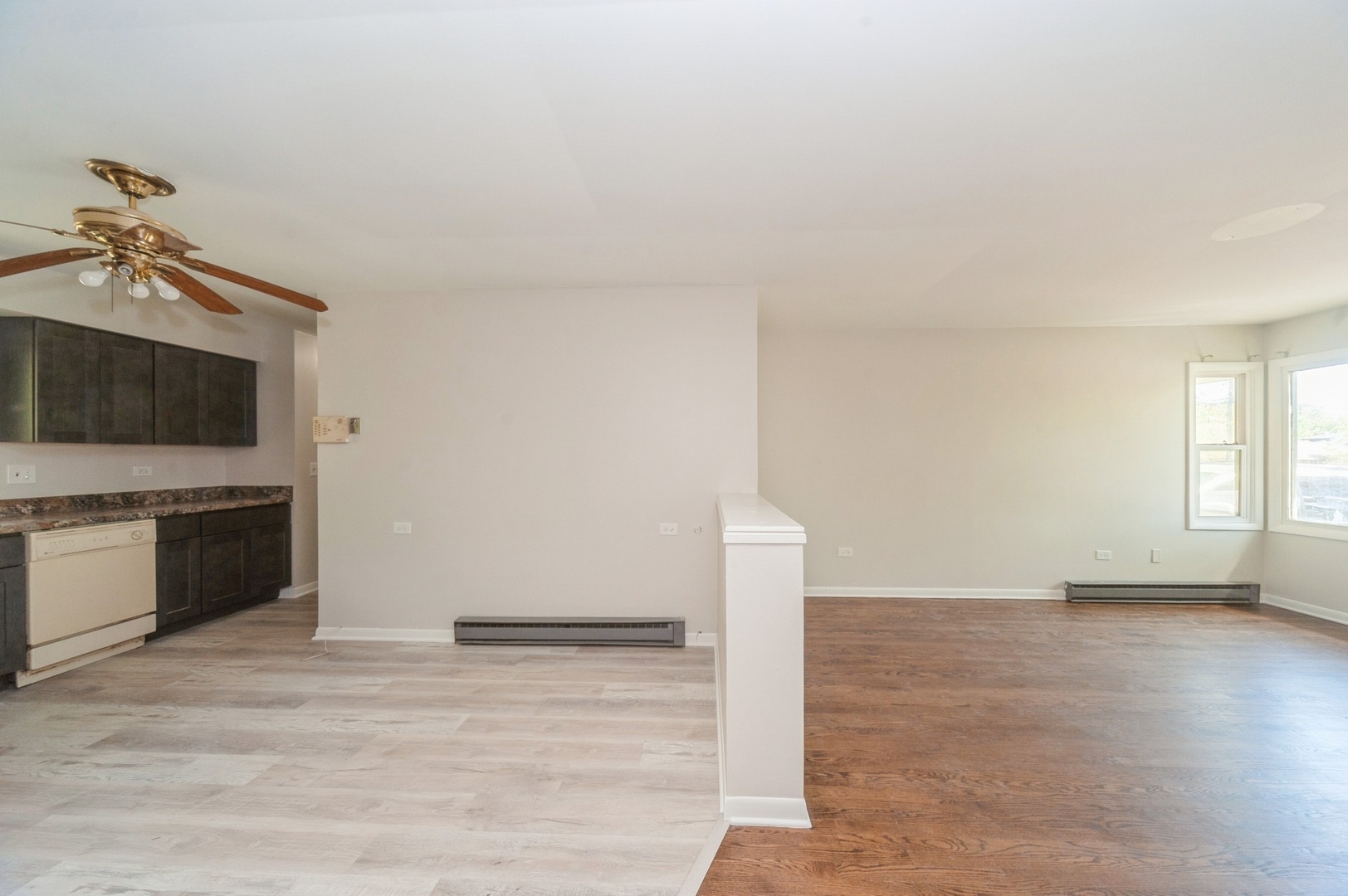 Property Photo: 948 Carney Avenue IL 60085