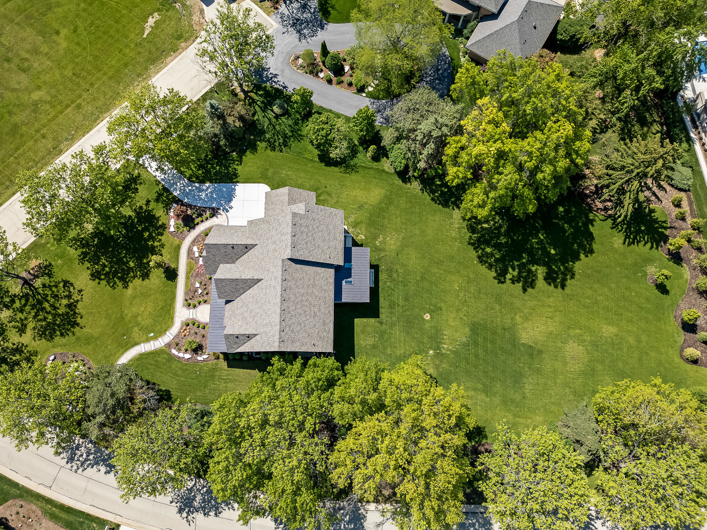 Property Photo: 3 Royal Vale Drive IL 60523