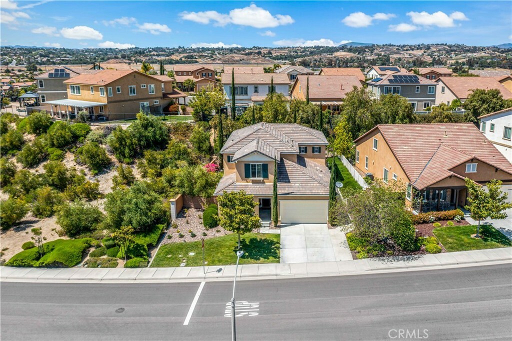 Property Photo:  44260 Nighthawk Pass  CA 92592 