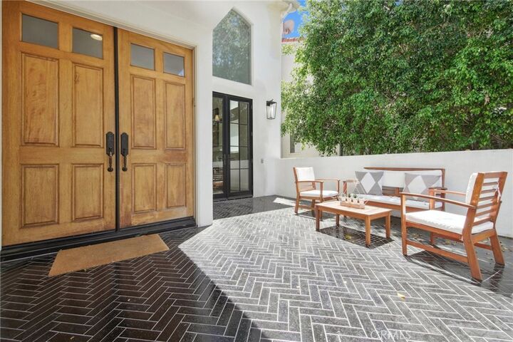 Property Photo: 4322 Alcove Avenue CA 91604