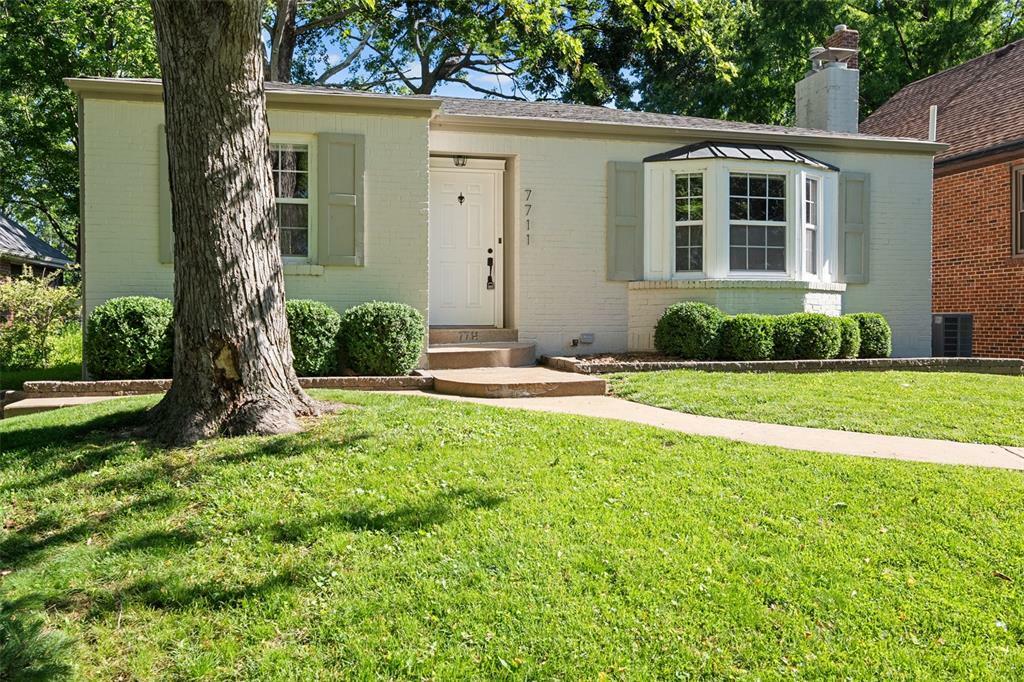 7711 Garden Avenue  Shrewsbury MO 63119 photo