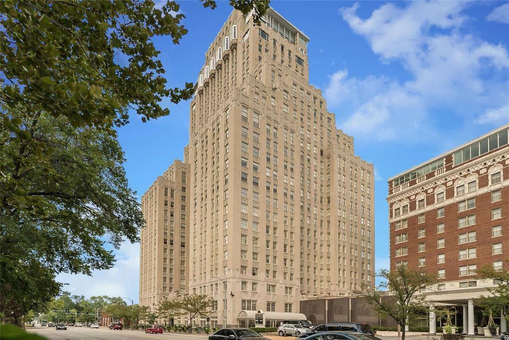Property Photo: 232 N Kingshighway Boulevard 1106 MO 63108