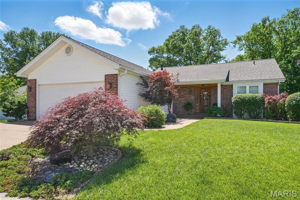Property Photo:  857 Westbrooke Meadows Court  MO 63021 