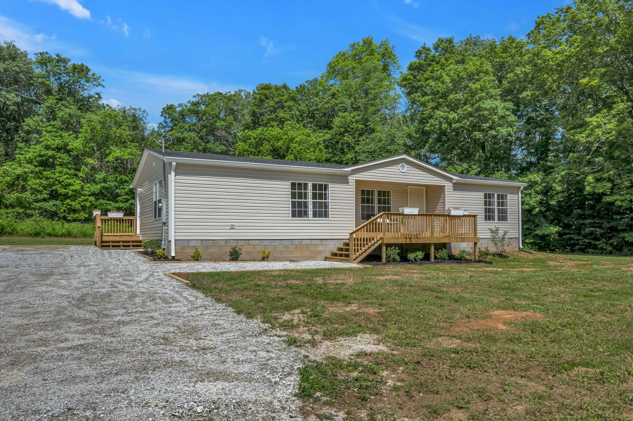 Property Photo: 2640 Garners Creek Rd TN 37055