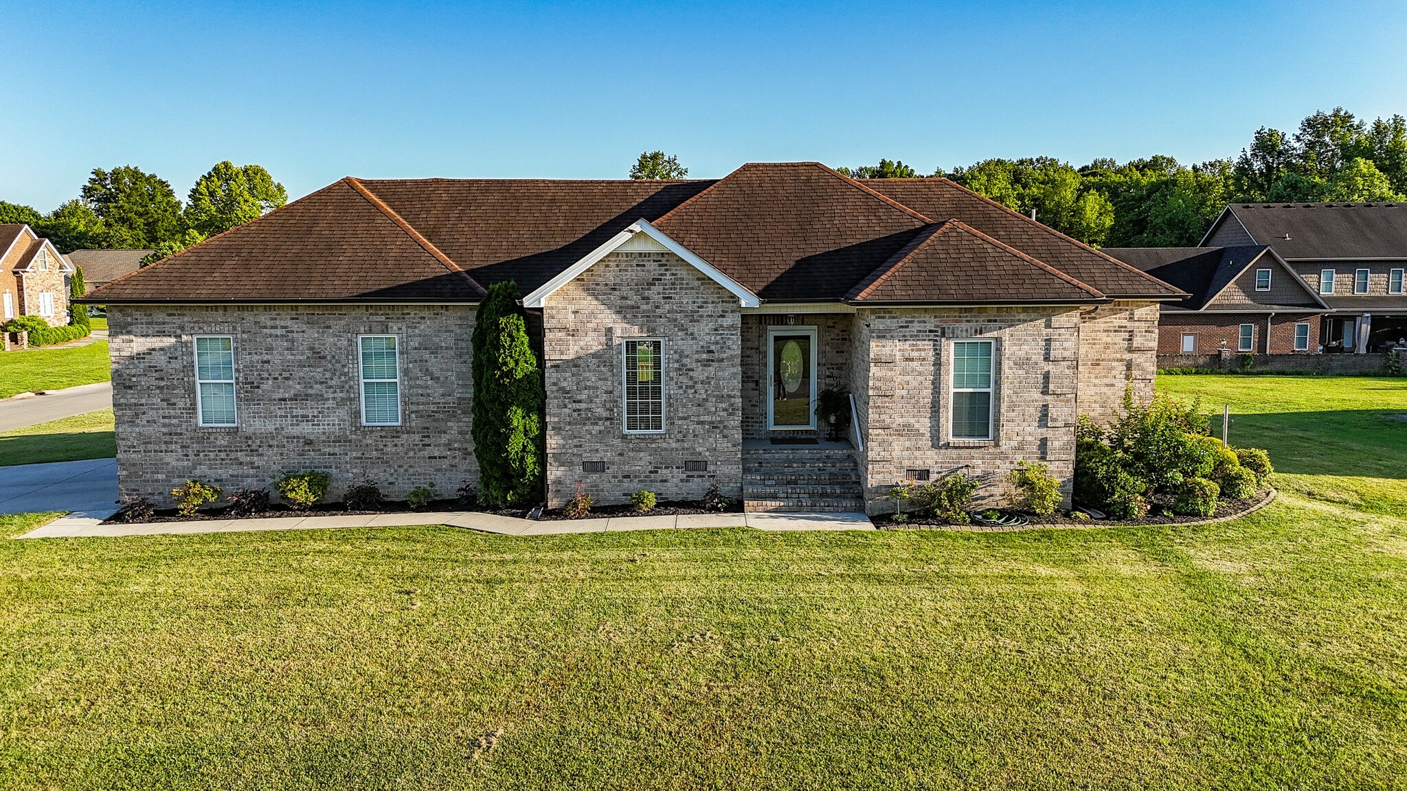 Property Photo: 300 Woodson Dr TN 37388