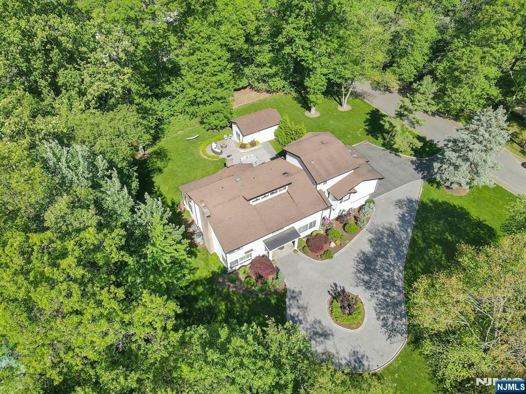 Property Photo: 24 Partridge Run NJ 07645