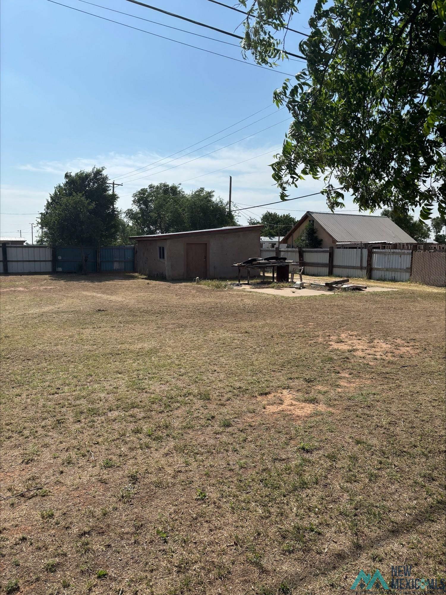 Property Photo:  909 S Prince Street  NM 88101 