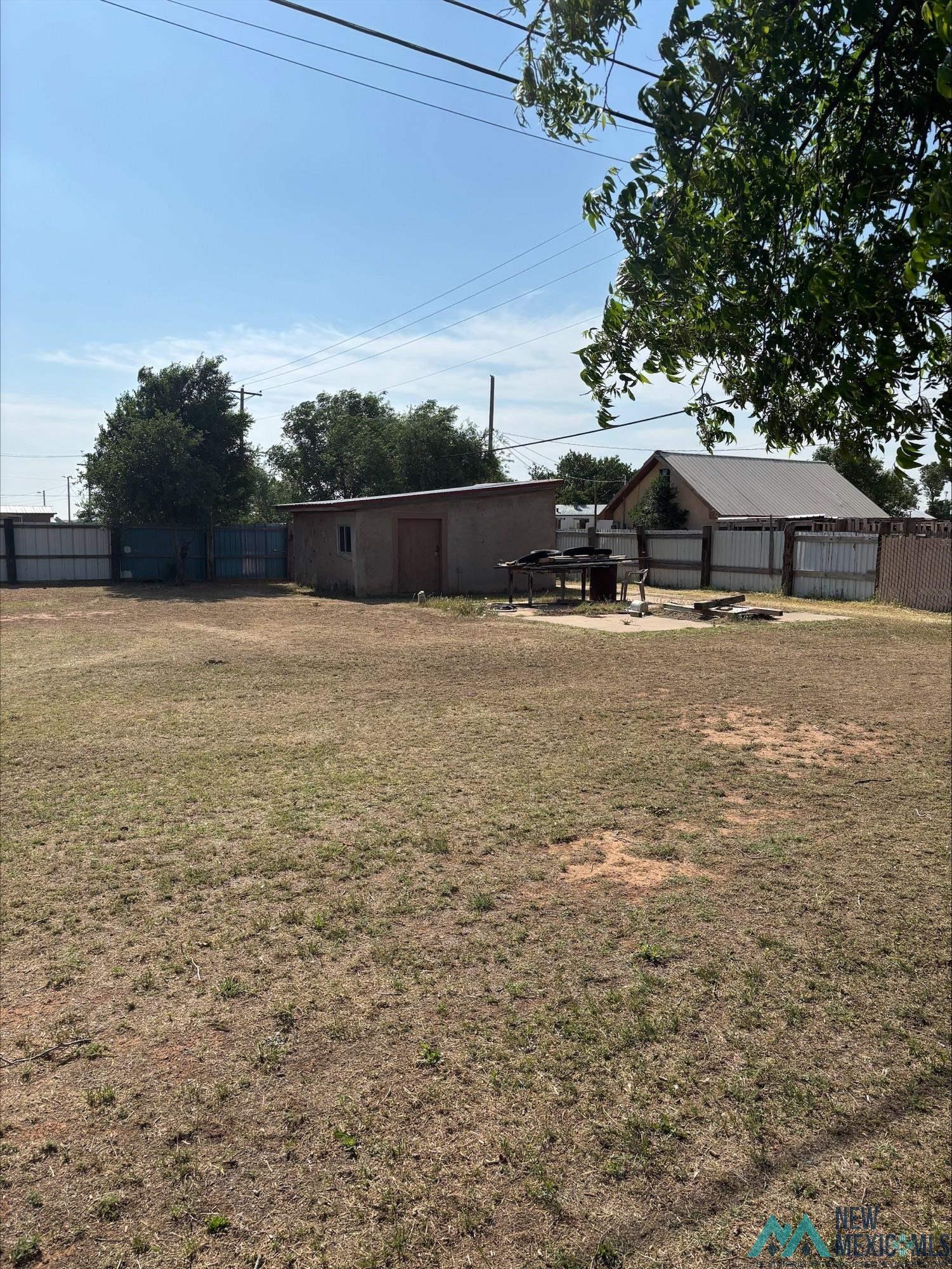 Property Photo:  909 S Prince Street  NM 88101 