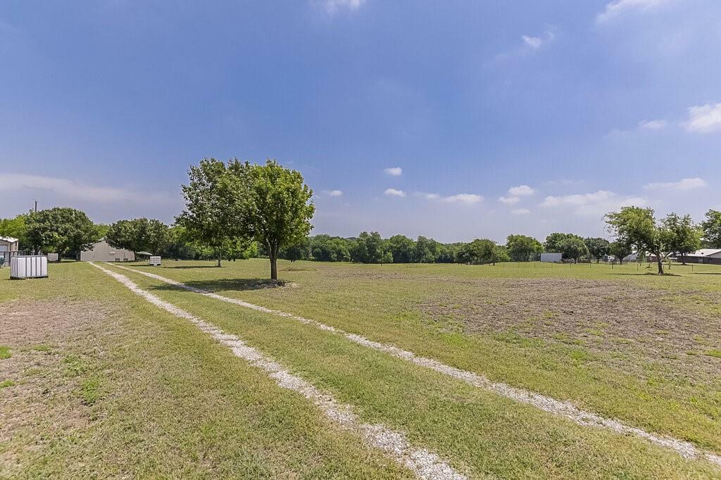 Property Photo:  1071 E Fm 875  TX 76065 