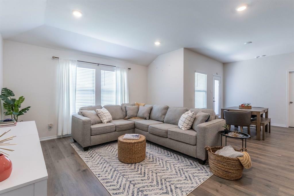 Property Photo: 6514 Whitecap Drive TX 75407