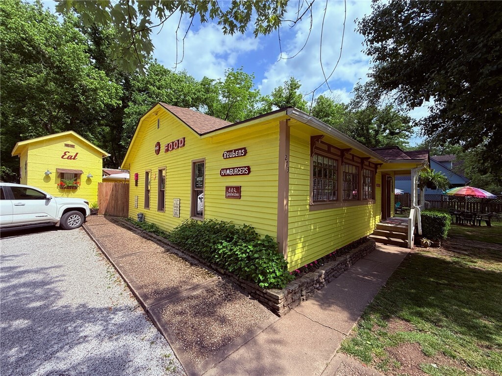Property Photo: 273 N Main Street AR 72632