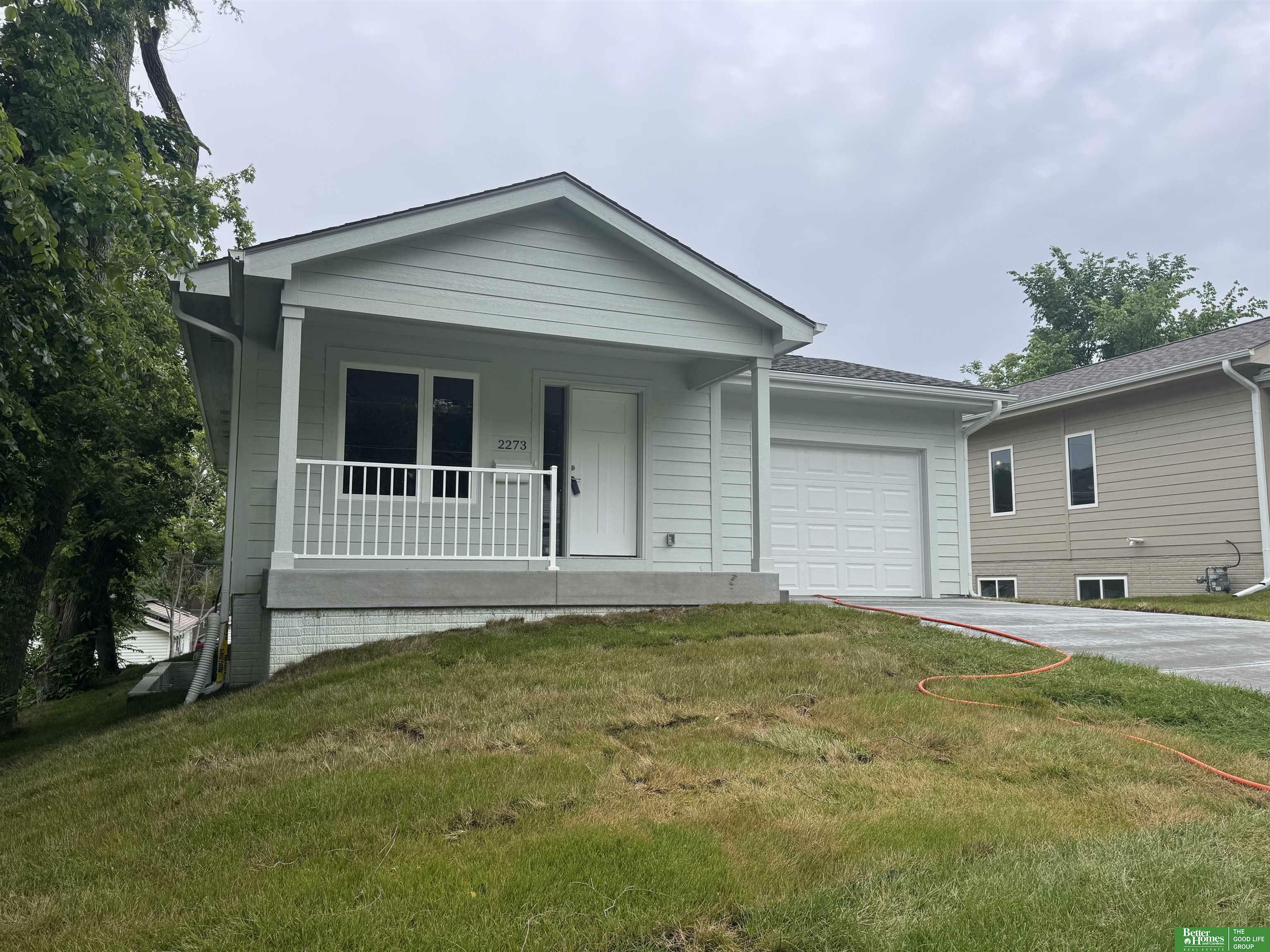 Property Photo: 2273 N 38th Avenue NE 68111