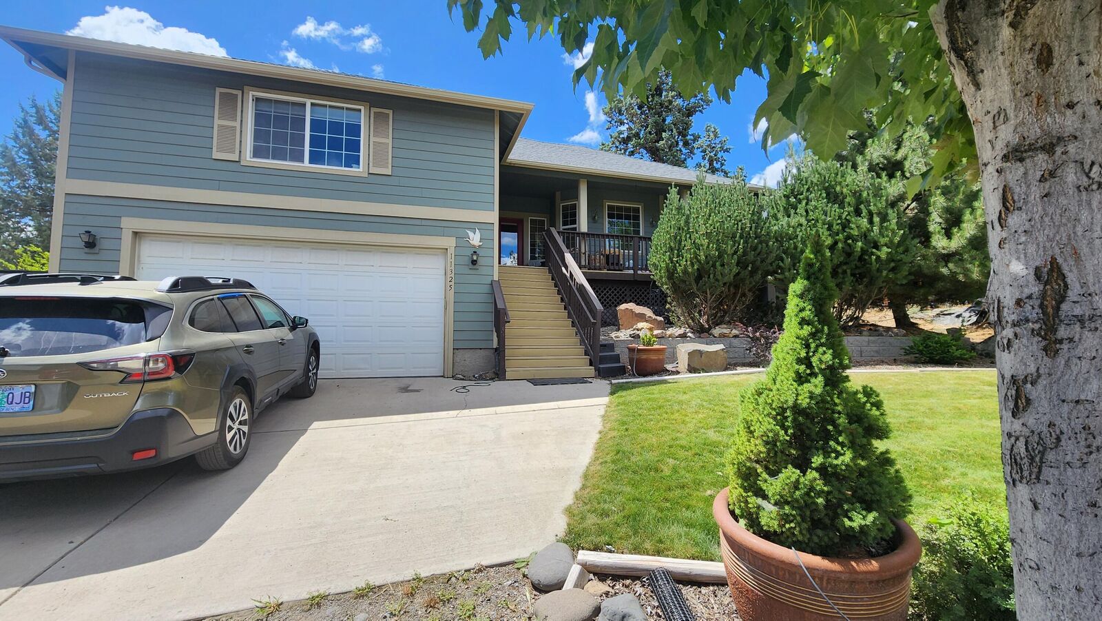 Property Photo: 11325 NW Irvine Avenue OR 97754