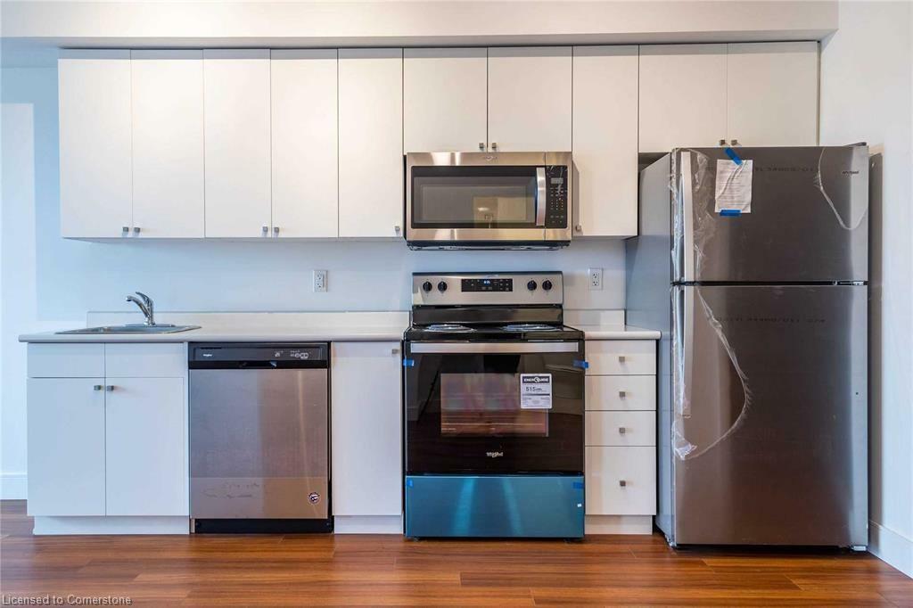 Property Photo:  1 Wellington Street 712  ON N3T 2L3 