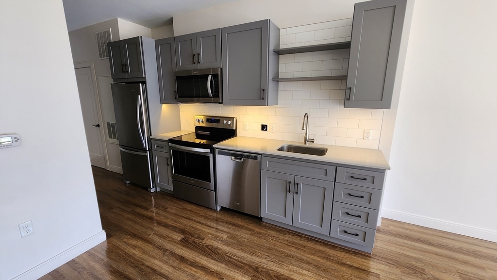 Property Photo: 275 2nd Ave 4074 MA 02494