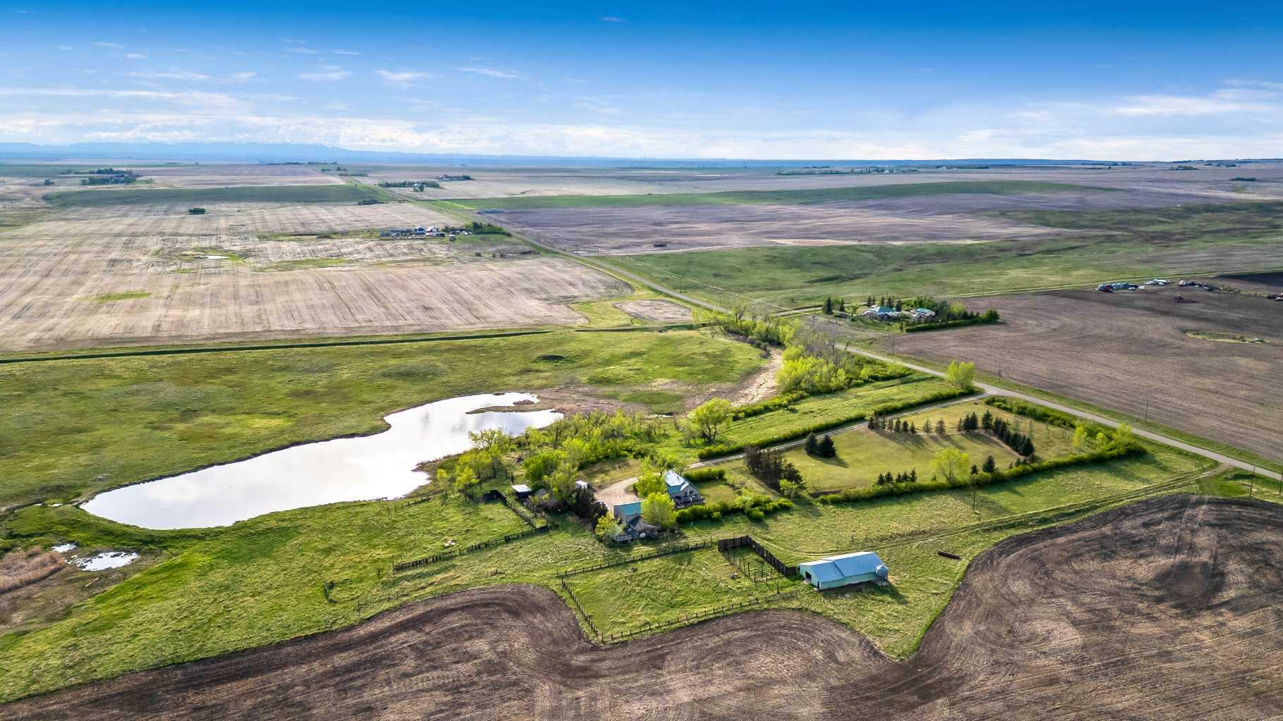 241065 Twp Road 182 Township E  Rural Vulcan County AB T0L 2B0 photo