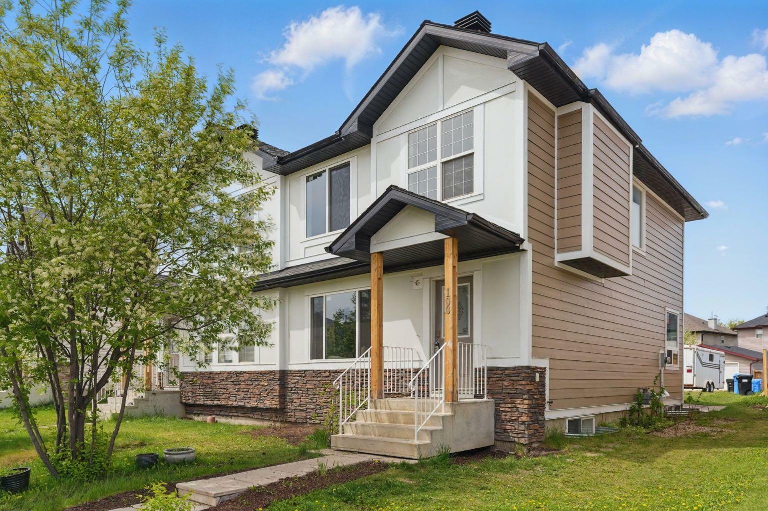 Property Photo:  100 Saddlebrook Common NE  AB T3J 0J6 