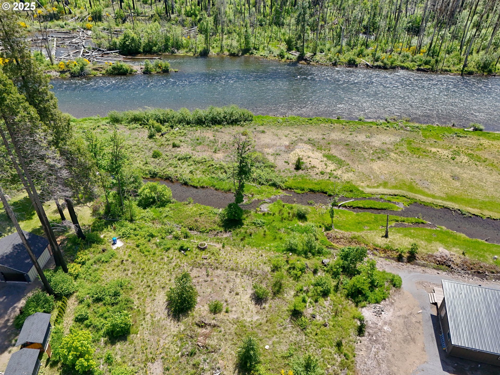 Property Photo: 52958 McKenzie Hwy OR 97413