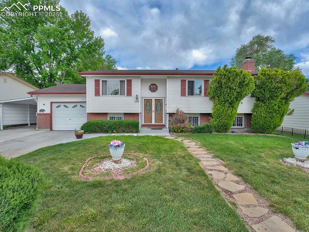 Property Photo: 1555 Luna Vista Street CO 80911