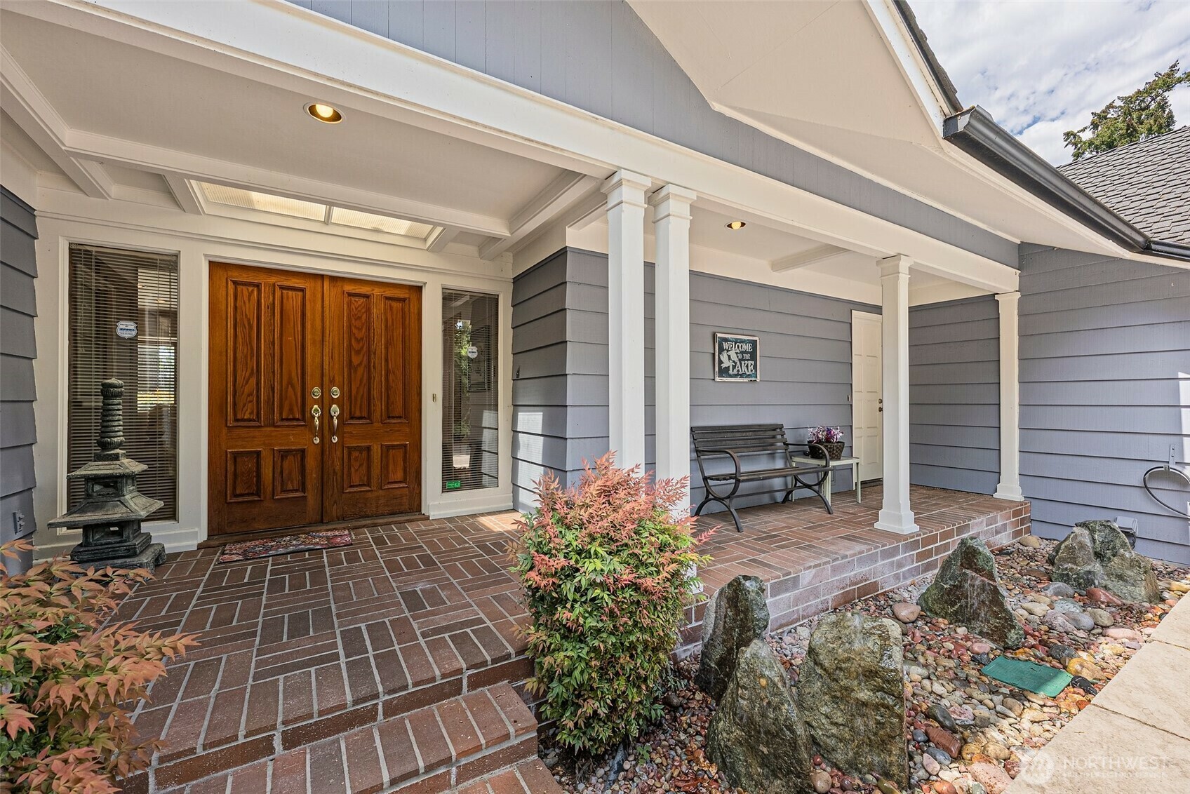 Property Photo: 9138 Edgewater Drive SW WA 98499