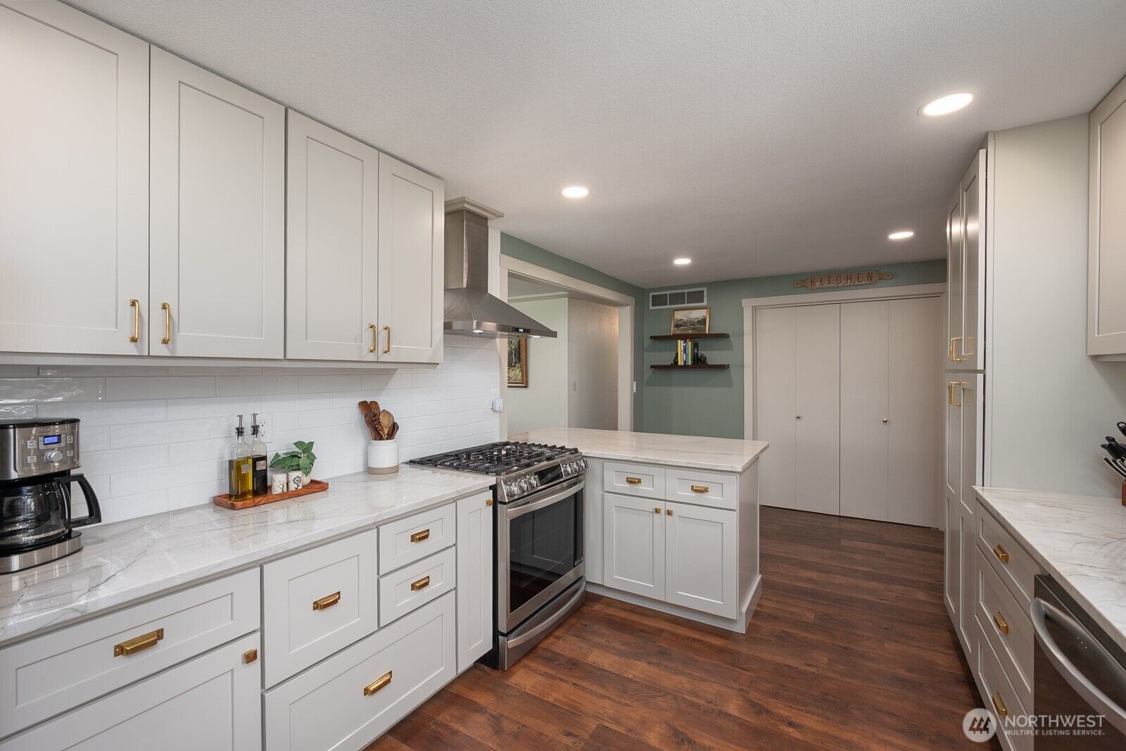 Property Photo: 12009 NW Dodson Road WA 98823