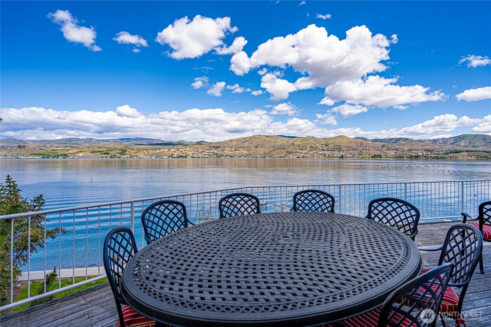 Property Photo: 4270 US Hwy 97A WA 98816