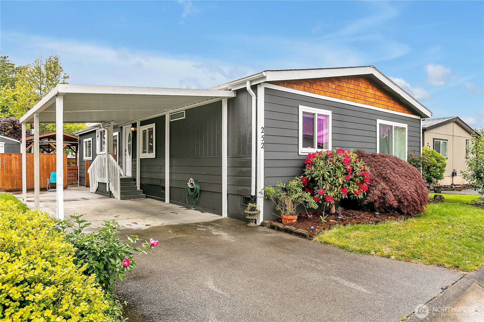Property Photo: 252 Grand Fir Drive 25 WA 98022