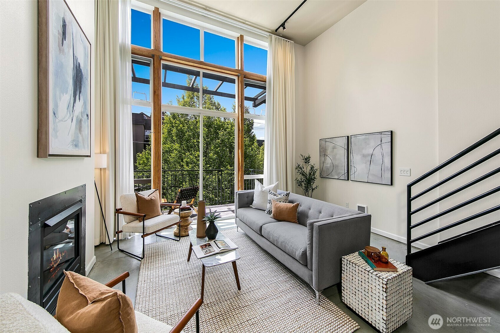Property Photo: 1812 19th Avenue 306 WA 98122