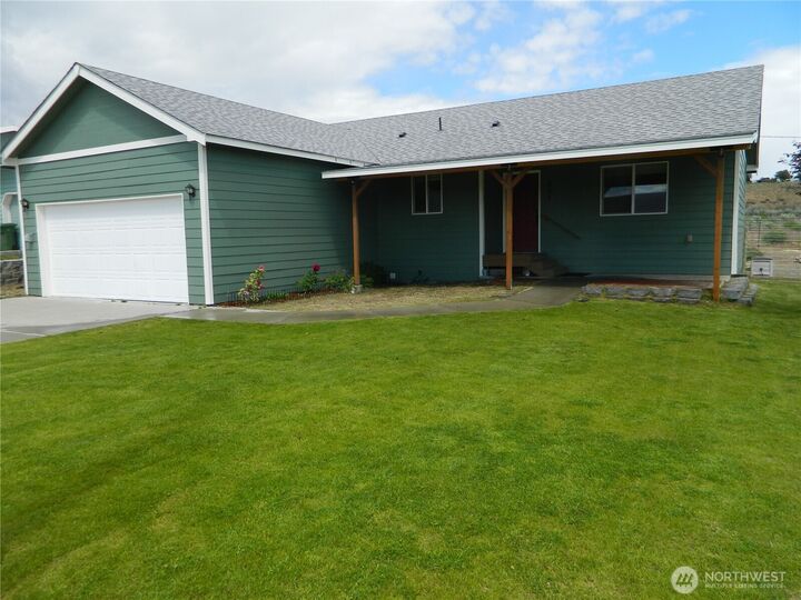 Property Photo:  607  Bramble Avenue  WA 98841 