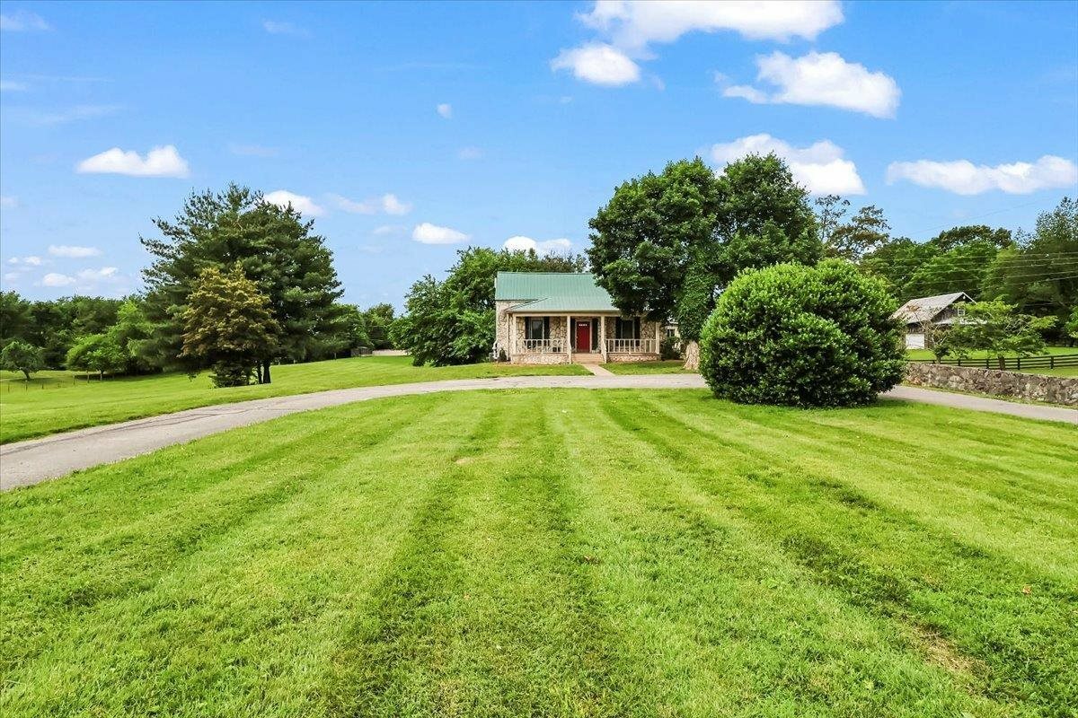 Property Photo: 1445 Peachtree Lane KY 42103