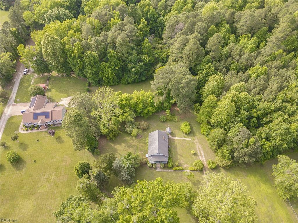 Property Photo: 412 Waller Mill Rd VA 23185