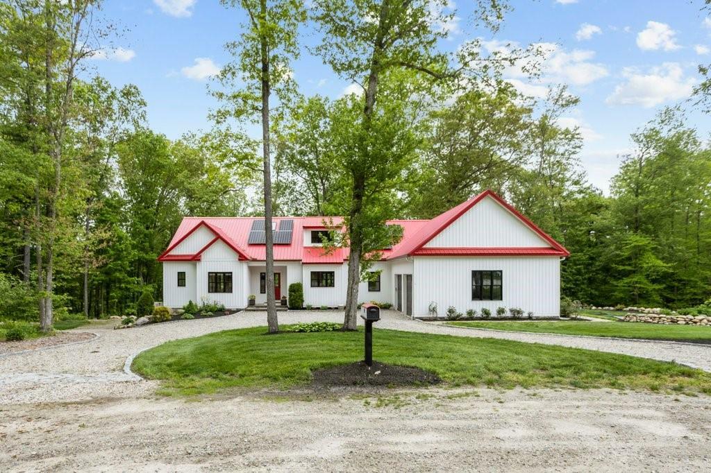 Property Photo:  45 Lloyd Bowen Court  RI 02814 